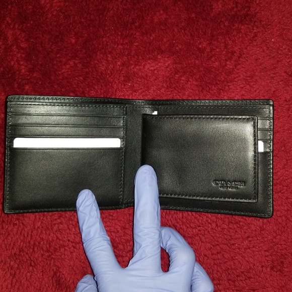 Mens Coach wallet - Picture 2 of 3